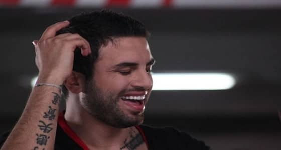 جاد شويري يُسيء لبلاده في مهرجان الجونة بسبب « حذاء »