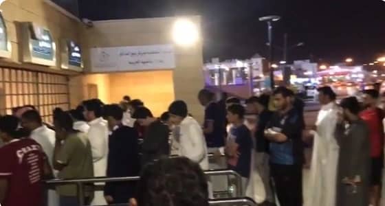 بالفيديو.. إقبال كبير على تذاكر مواجهة النصر والهلال