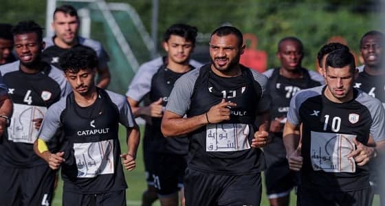 بالصور.. الشباب يواصل تدريباته المسائية في ألمانيا