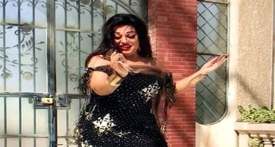 بالفيديو.. فيفي عبده تثير السخرية بوصلة رقص أمام منزلها