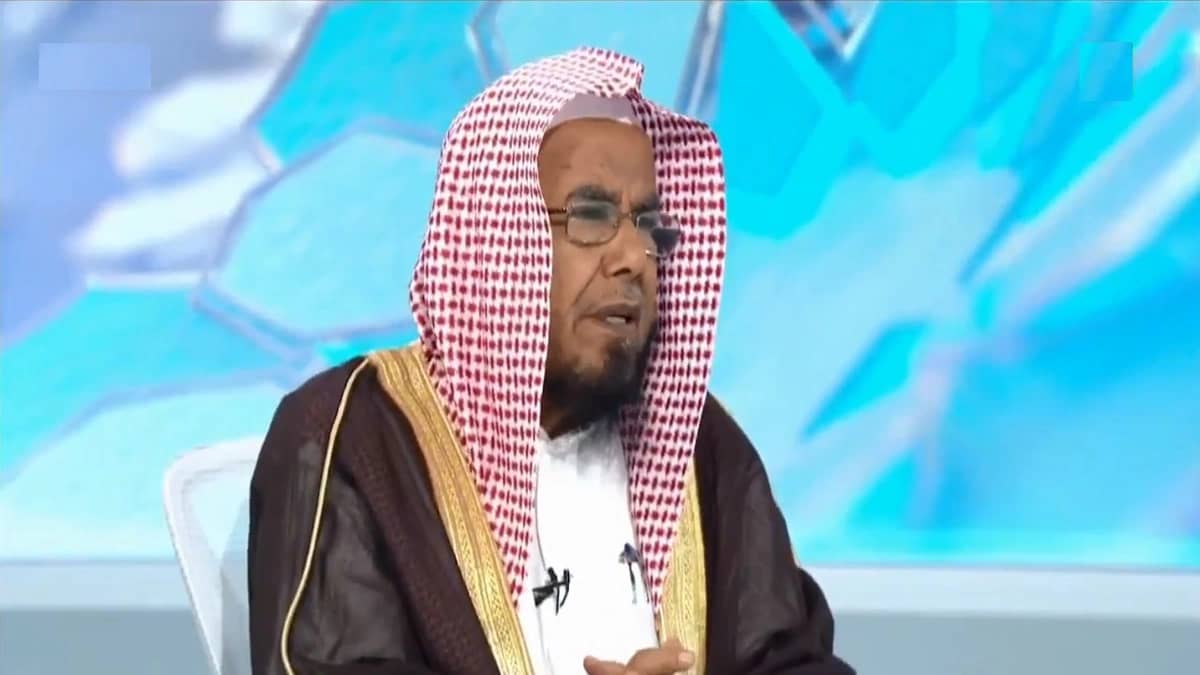 "المطلق" يوضح حكم الوصية لغير الوارث بأكثر من الثلث