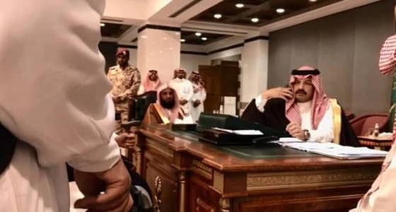 مواطن من ذوي الإعاقة: أمير عسير رفع عن كاهلي معاناة 35 عاما (فيديو)