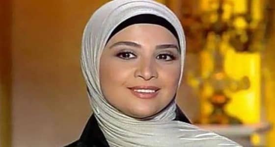هل خلعت حنان ترك الحجاب سرا ؟