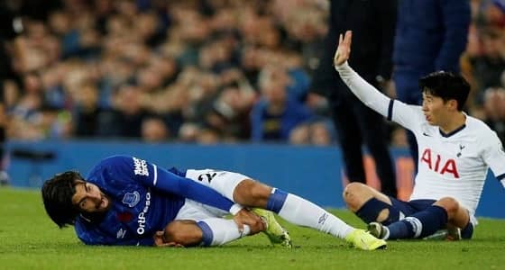 إيفرتون يكشف عن تطورات إصابة أندريه غوميز المرعبة