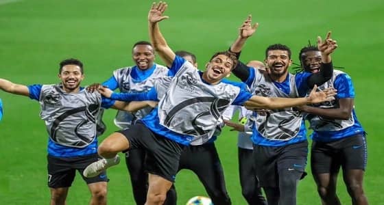 الهلال يستعد لمواجهة الأهلي