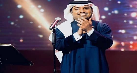 بالفيديو..رد غريب من راشد الماجد على معجبة قالت له «أحبك» أمام زوجها