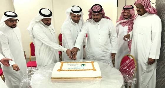 مركز التنمية الاجتماعية بمكة المكرمة يحتفل بأحد منسوبيه