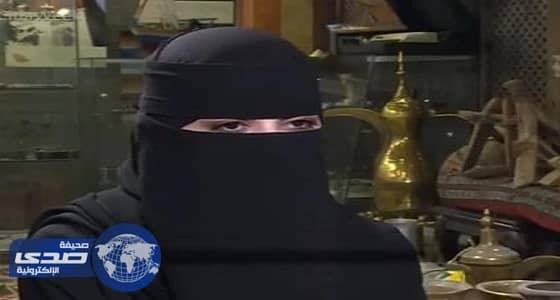 بالفيديو.. مواطنة ترث الإرشاد السياحي عن والدها وتتعثر في الترخيص