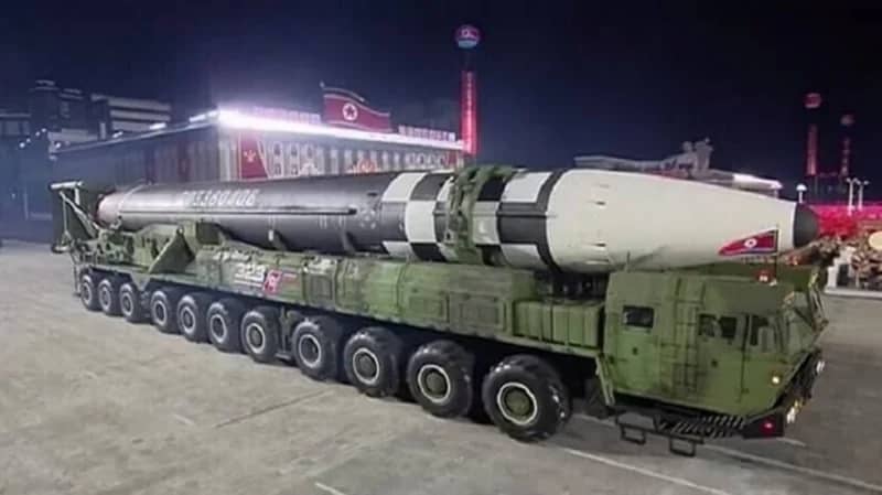 جنرال سابق يحذر من صراع عسكري باستخدام أسلحة نووية