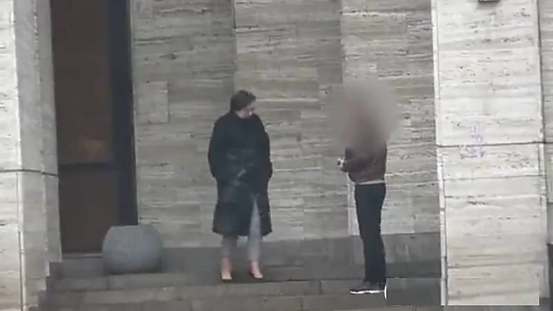 بالفيديو.. طرد دبلوماسية بولندية من روسيا