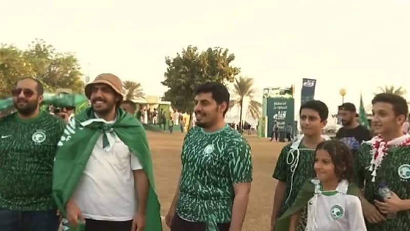 شاهد .. حماس جماهير الأخضر قبل مباراة المكسيك