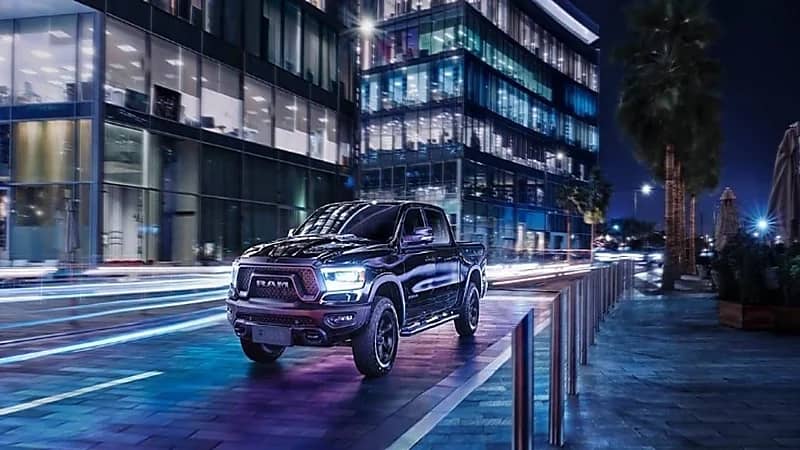 بالصور.. أسعار ومواصفات سيارة رام 1500 2022
