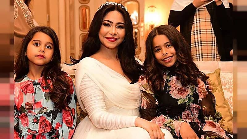 بالفيديو.. ابنة شيرين تخطف الأنظار بالغناء باللغة الإنجليزية