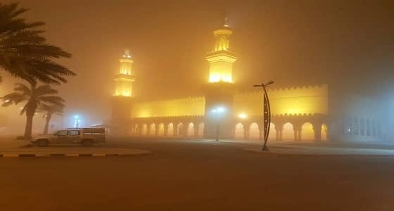 عاصفة ترابية تضرب شقراء