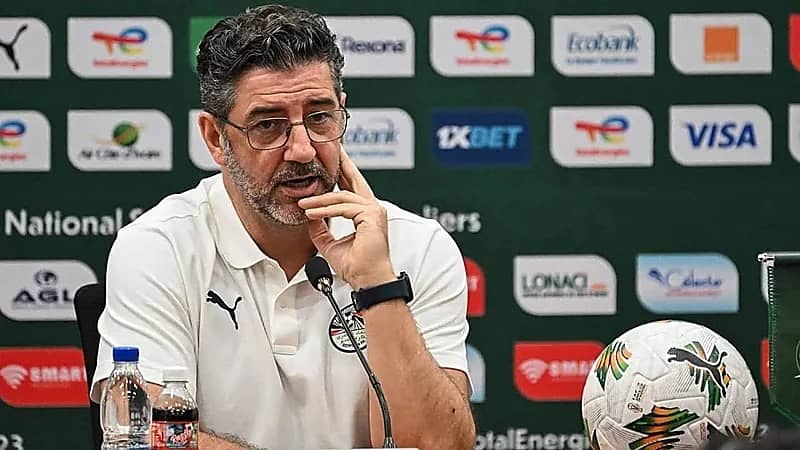 فيتوريا يقترب من قيادة الشباب