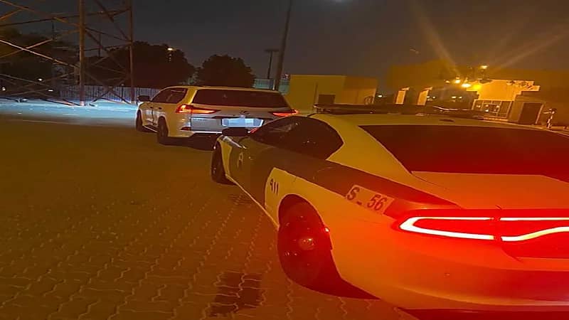 القبض على قائد المركبة متهور كاد أن يصدم رجل مرور