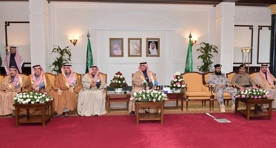 أمير تبوك يوجه بتقديم هدية خاصة للأسر المستفيدة من برنامج الإسكان التنموي       