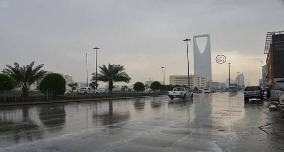 هطول أمطار في الرياض