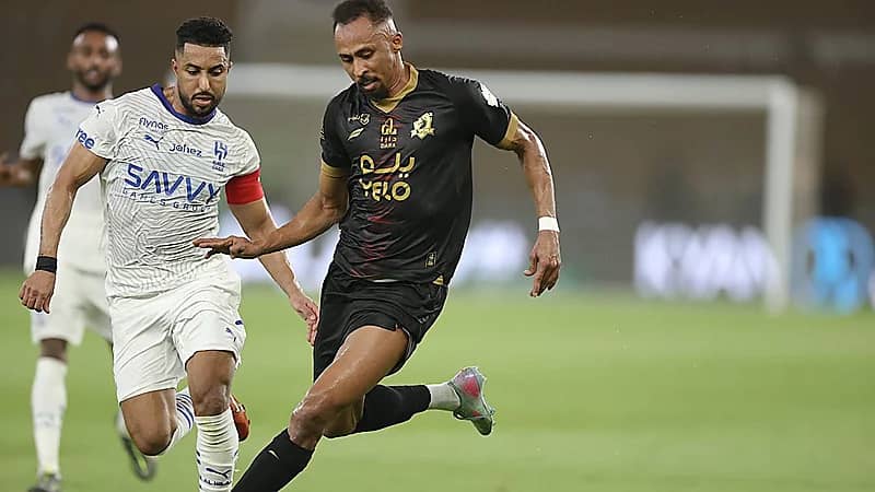 الهلال يتعادل مع الوحدة في الوقت القاتل