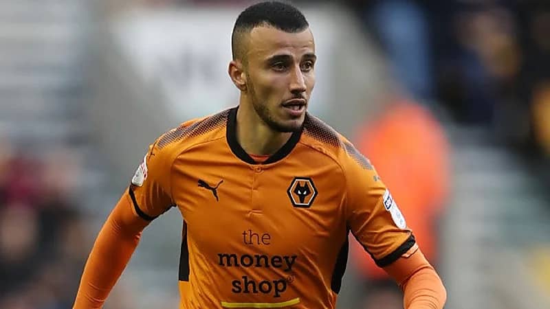 الهلال يسعى لضم نجم ولفرهامبتون