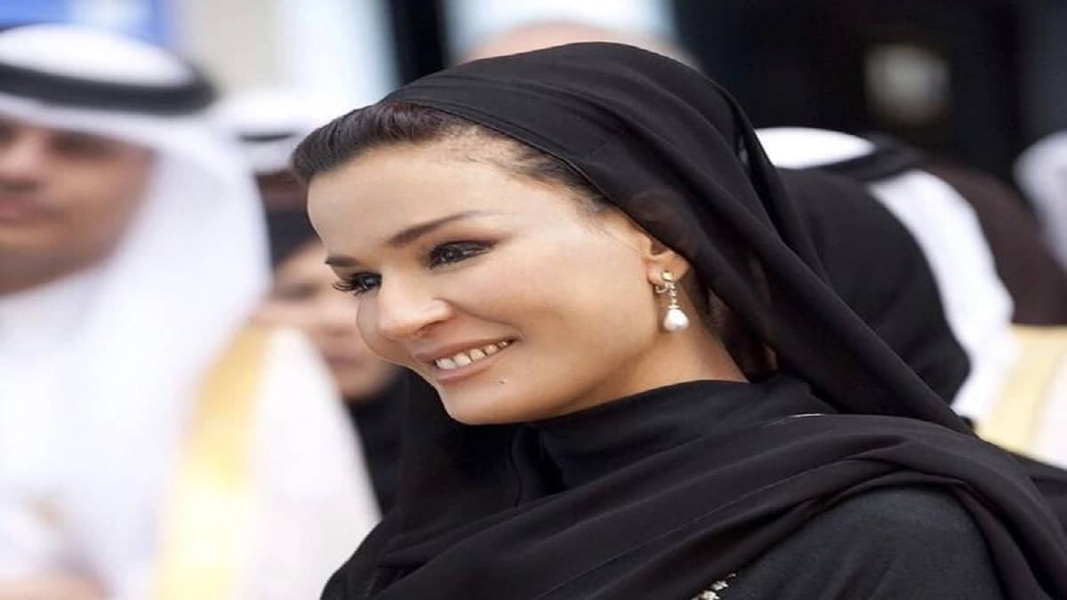 " موزة " تجري عملية تجميل في إسرائيل