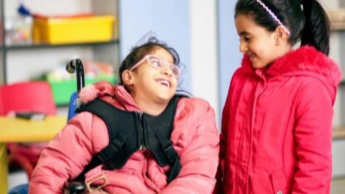 السماح للطالب المصاب باضطراب فرط الحركة بالتوقف والتحرك أثناء أداء الاختبار