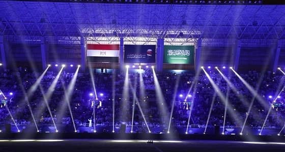 بالصور.. الألعاب النارية والليزر يدويان " محيط الرعب " بمباراة السوبر السعودي المصري