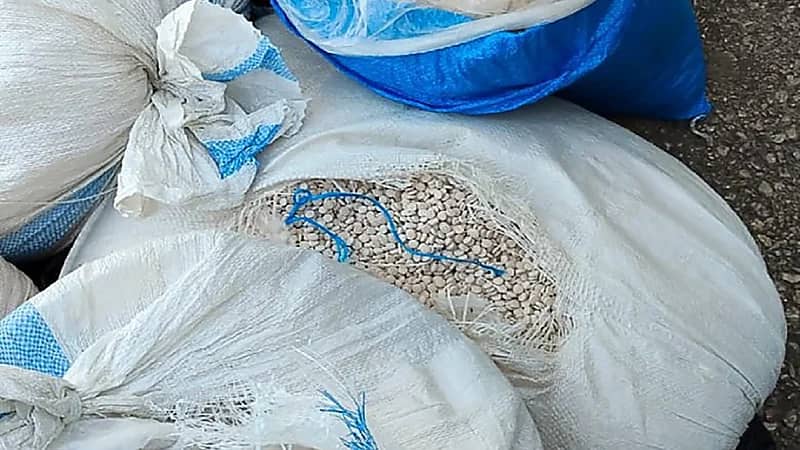 إحباط أضخم عملية تهريب كبتاغون في لبنان.. صور