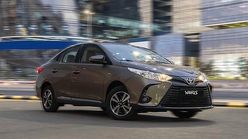 بالصور.. مواصفات وأسعار تويوتا يارس I4 1.5L في المملكة