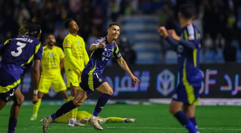 النصر يهزم الخليج بثلاثية .. فيديو