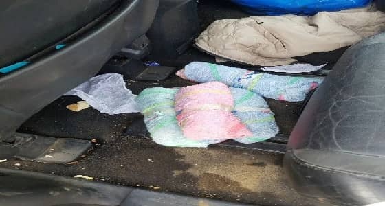 مواطن يهرب القات باستغلال زوجته وابنه بعسير