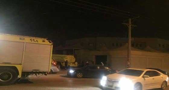 بالصور .. اخماد حريق بمتوسطة بنات بالخرج