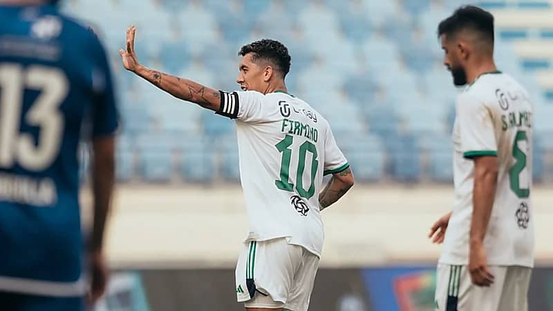 الأهلي والنصر الإماراتي يتعادلان وديًا