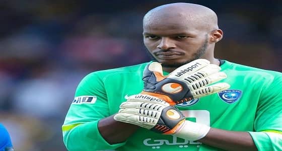 أحد يتمسك بخالد شراحيلي