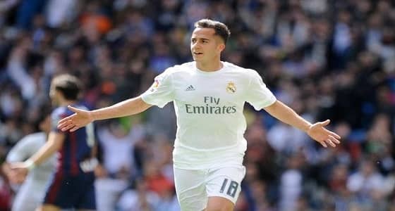 لوكاس فاسكيز بـ " الزي الخليجي " في مسجد الشيخ زايد بأبو ظبي