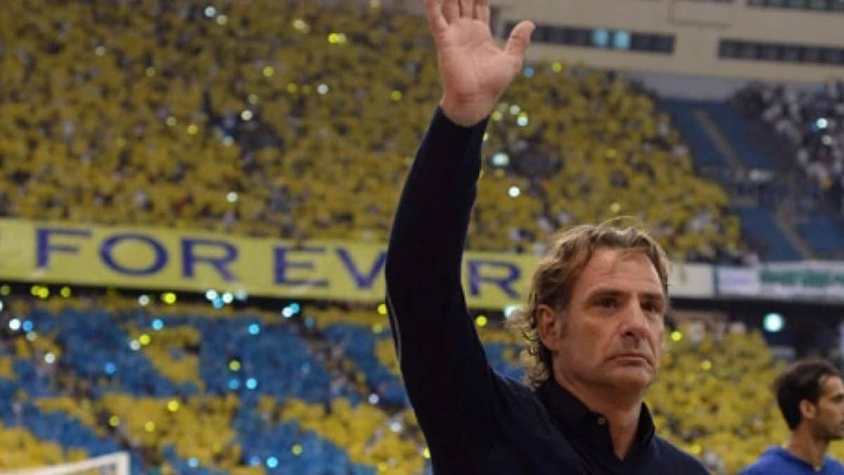 مدرب النصر السابق كارينيو يقترب من قيادة الرياض