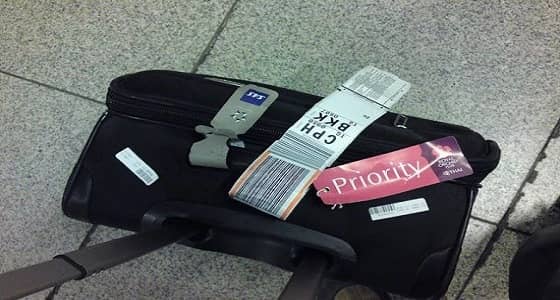 مواطن يشكو العبث بمحتويات حقائبه بمطار الملك عبدالعزيز