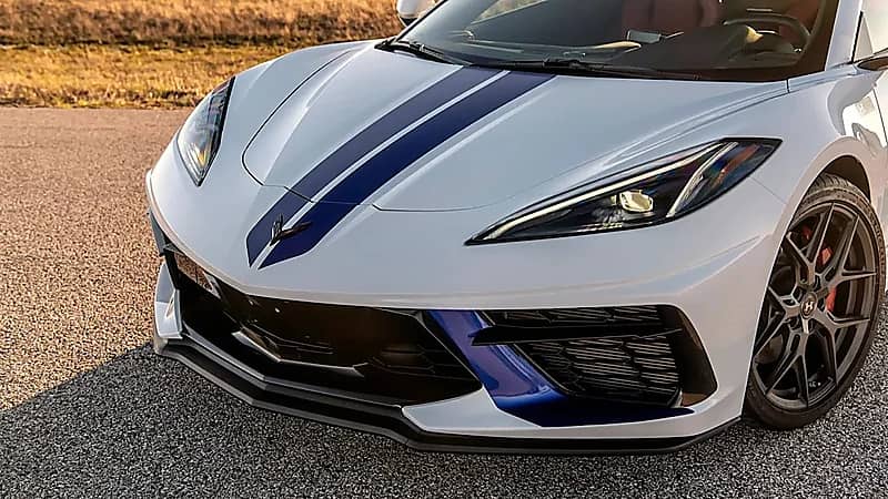 شيفروليه كورفيت ستينغراي تتحول لوحش كاسر على الطرق بعد تعديلات هينيسي المميزة