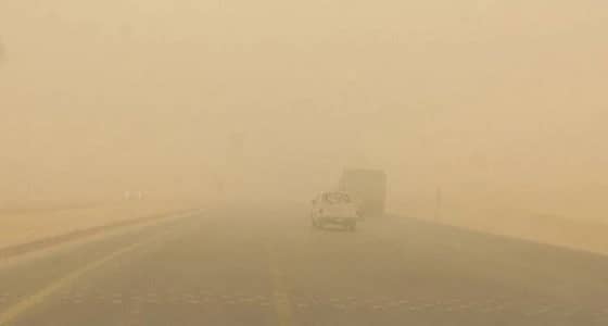 رياح مثيرة للأتربة على منطقة نجران