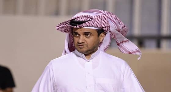 خالد البلطان يهدي لاعبي الشباب مكافأة بعد الفوز على الوحدة