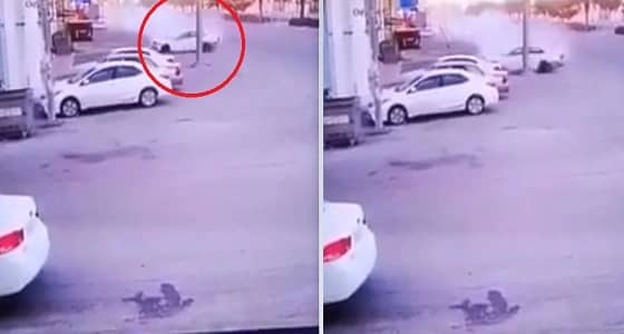 بالفيديو.. لحظة انشطار سيارة إلى نصفين بسبب التفحيط