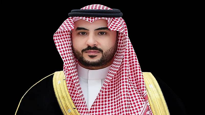 وزير الدفاع يصل إلى طهران في زيارة رسمية