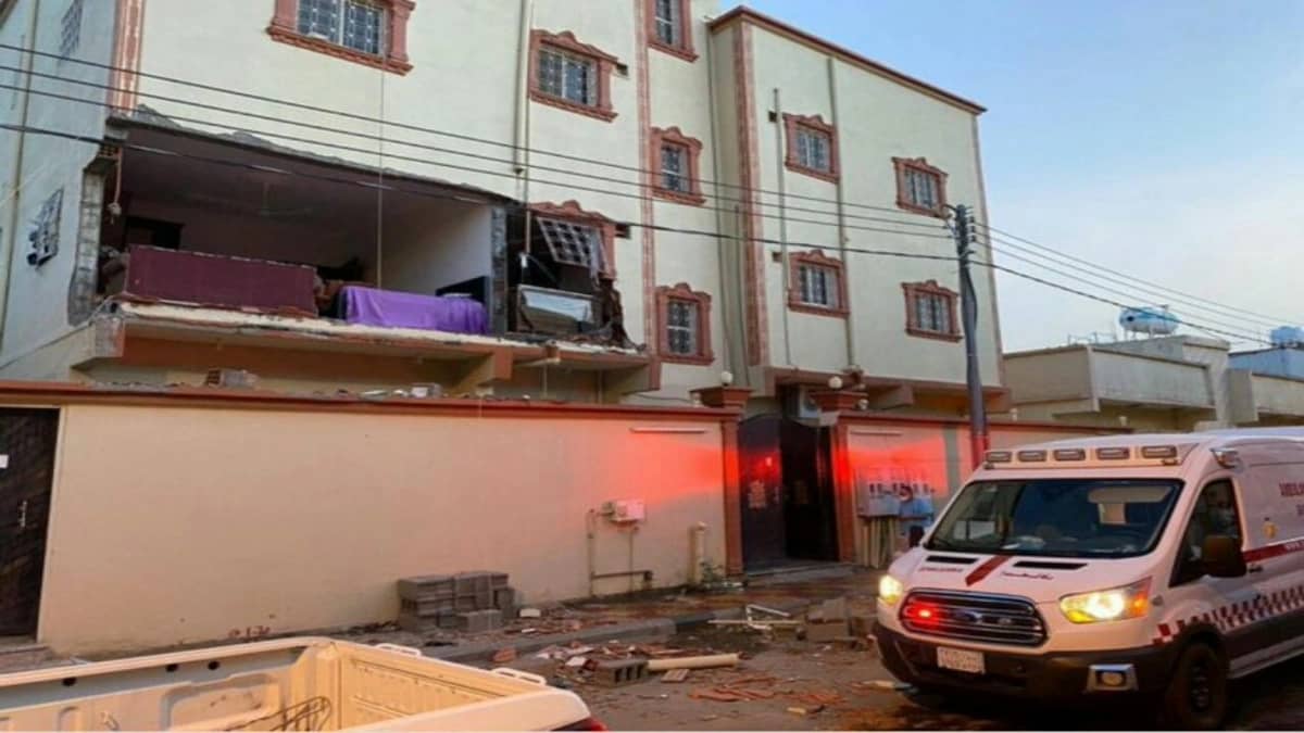 انفجار أسطوانة غاز يهدم الجدران ويصيب أسرة كاملة في نجران 