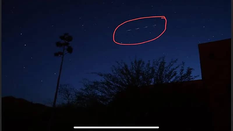 " صورة " توثق مشهد حطام الصاروخ الصيني المتوقع سقوطها بعد قليل