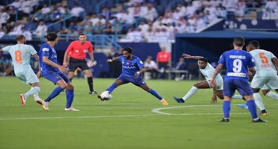 بالصور .. الهلال في الصدارة بعد التعادل الإيجابي أمام الفيحاء
