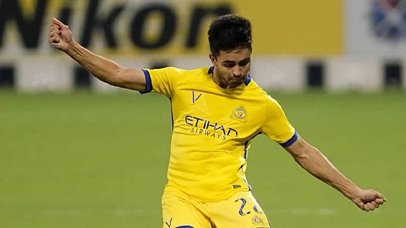 حقيقة رحيل محترف النصر إلى ريفر بليت