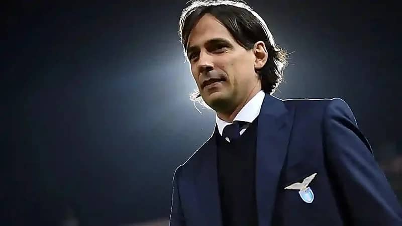 لحظة مغادرة إنزاغي إلى باريس تمهيدًا لتوقيع العقود مع الهلال.. فيديو