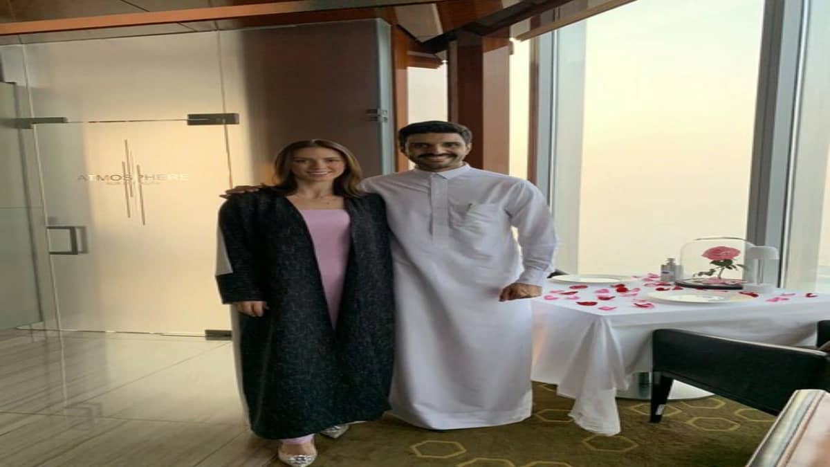 المشعل يهاجم سعوديات بعد بحثهن عن حساب زوجته لتحريضها عليه برسالة " راجعي حساباتك "