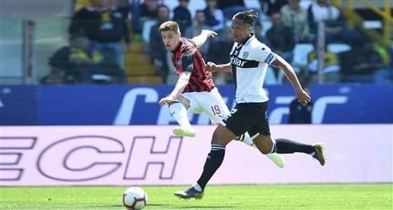 بارما يوجه لطمة لميلان بعد التعادل الإيجابي