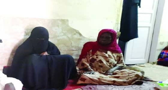 والدة المنحورات الثلاثة: لا أقبل سوى القصاص